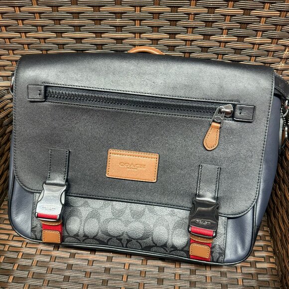 coach Track Messenger In Colorblock Signature Canvas c4142 - Picture 1 of 6